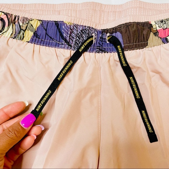 Nike | Women’s Nike Running shorts - Picture 5 of 6